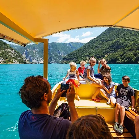 Resort Outdoor Tarasport